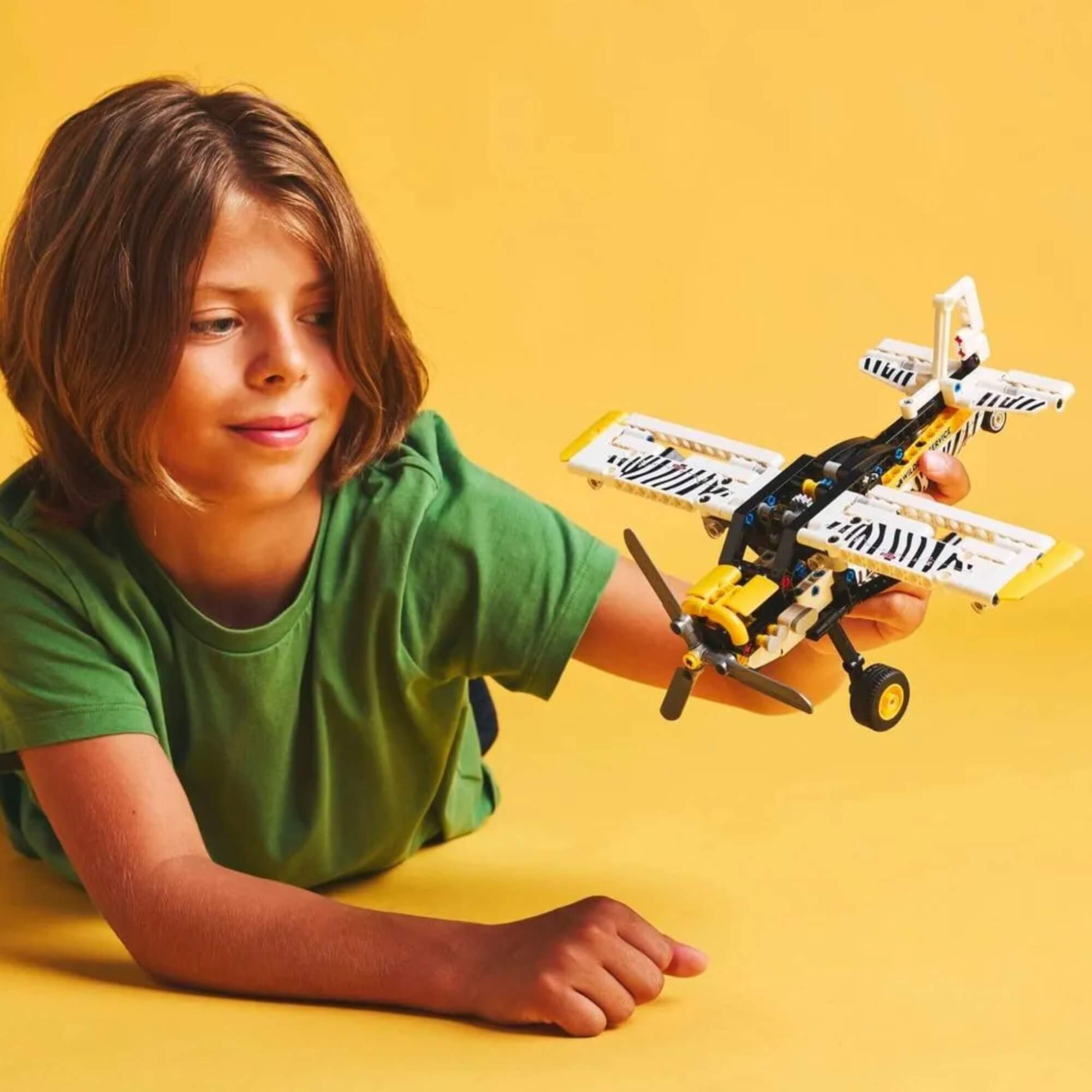 LEGO Technic - Avião de mato 333 Peças +8 Anos - 4111142198