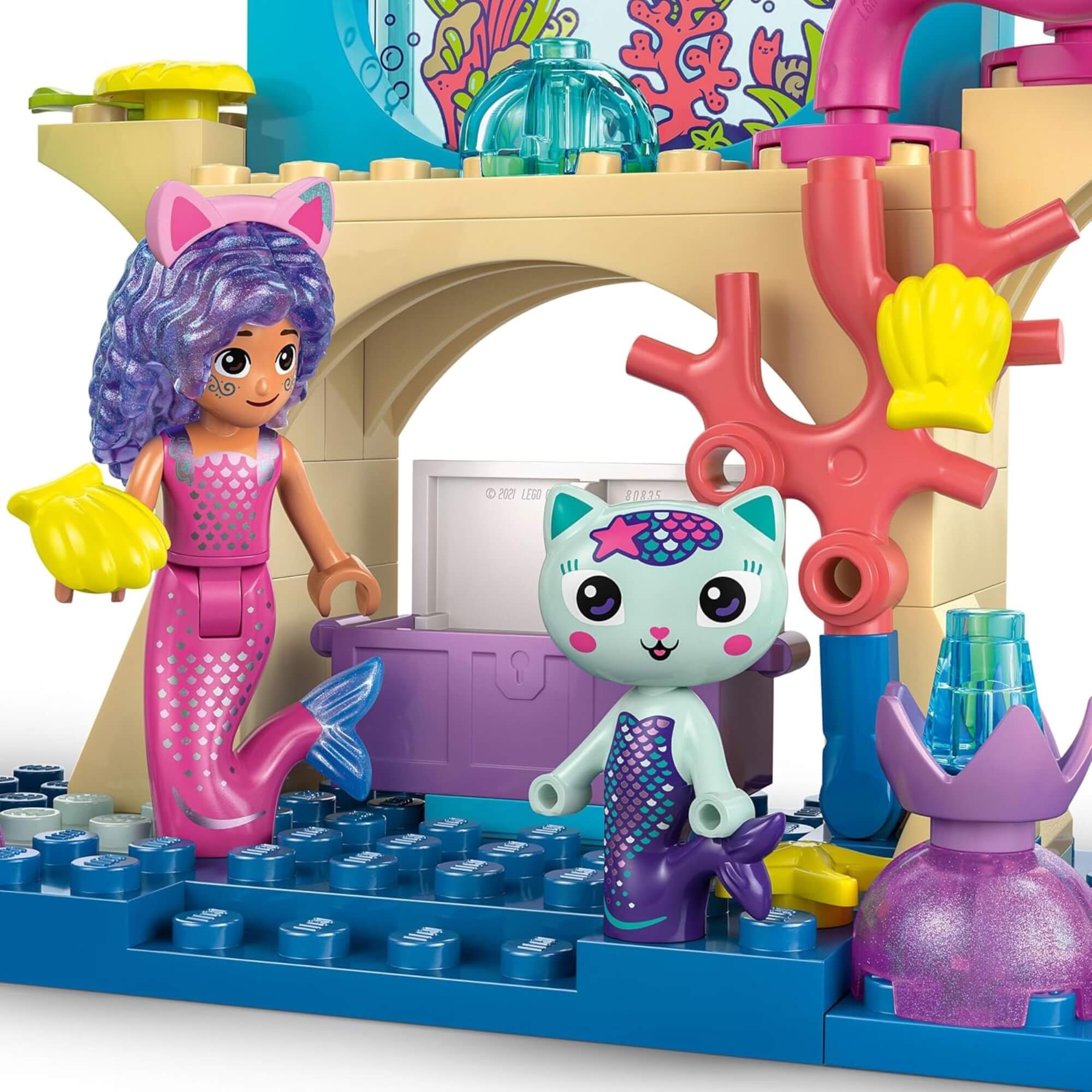 COMP Kit Gabby’s Dollhouse 4 Mini Figuras + LEGO Sereia no Aquário 103 Peças +4 Anos