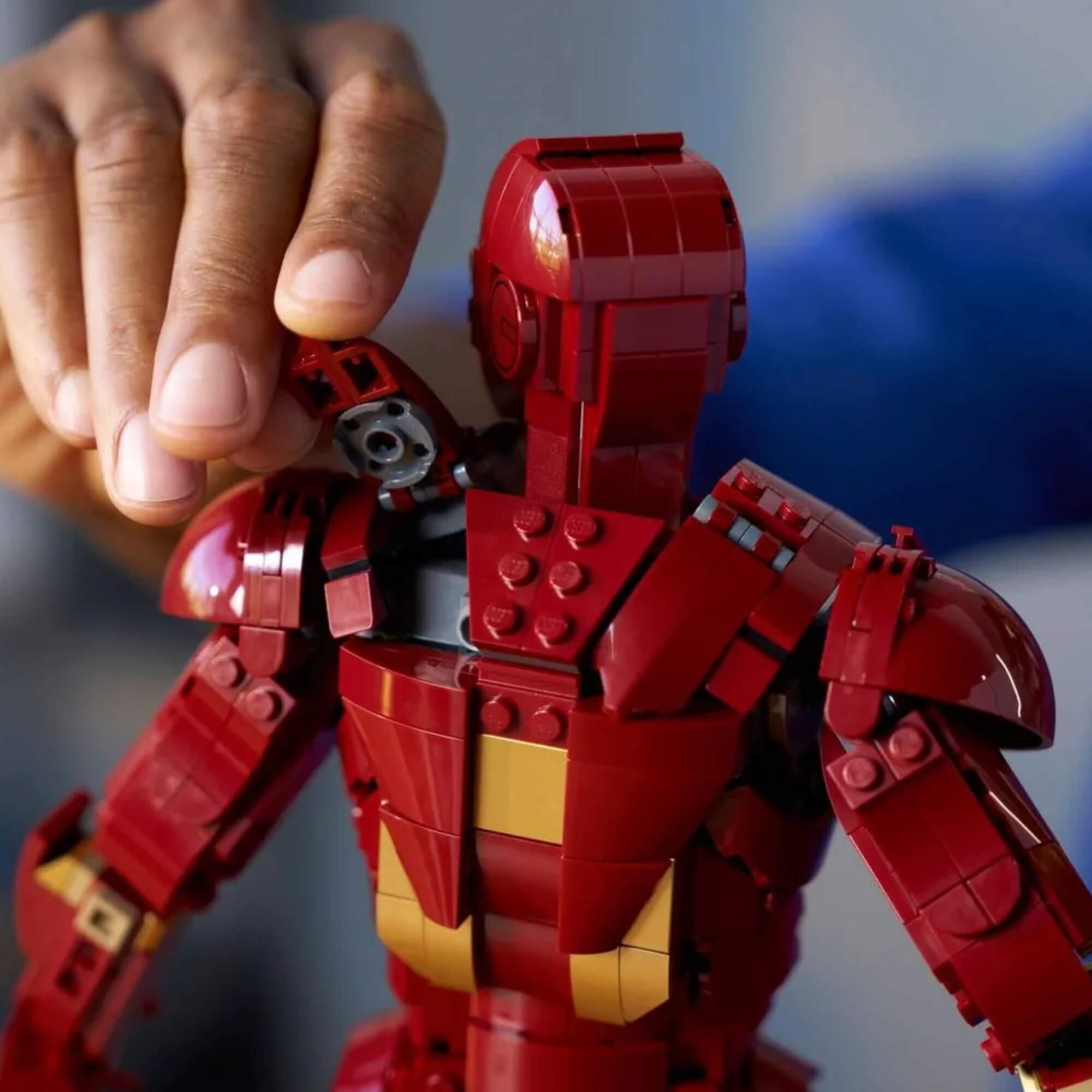 LEGO Marvel - Edição de Colecionador do Homem de Ferro Mark 3 c/ 1297 peças - 4111176344