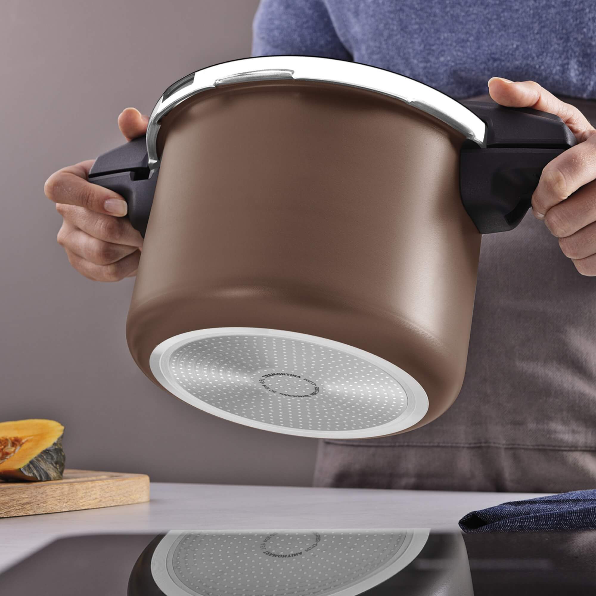 Panela de Pressão Arizona Induction Antiaderente Mocaccino 20 cm 4,5 L Tramontina - 20560320