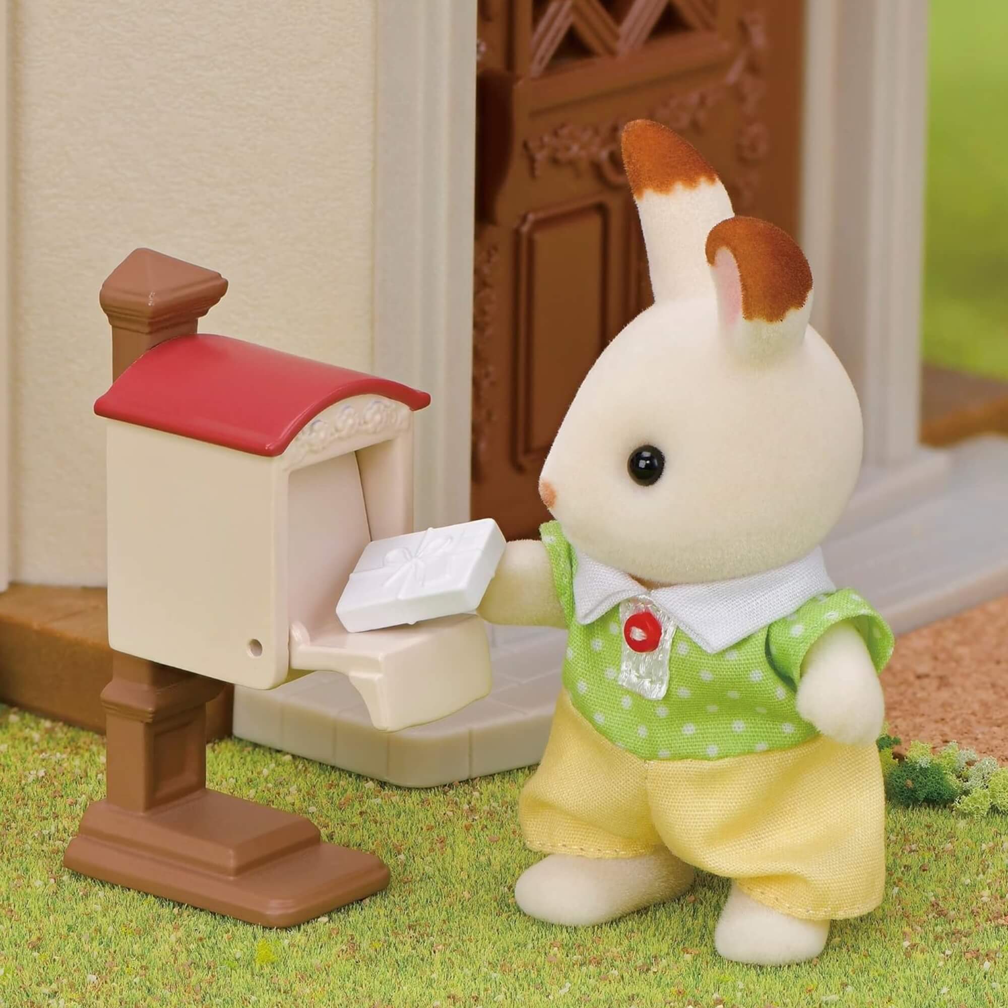 Brinquedo Casa Telhado Vermelho com Luzes Sótão Secreto Sylvanian Families Epoch - 5708