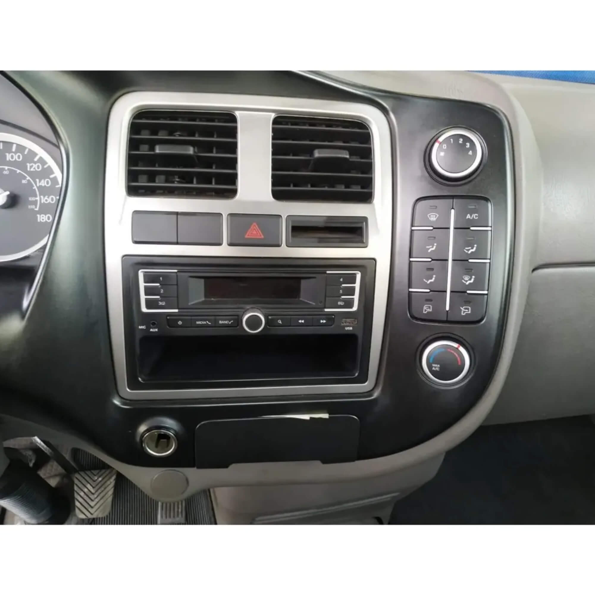 Moldura 7" 2Din Hyundai HR A partir de 2020 Ar Digital cor Prata Padrão Ch/JP Fiamon - 6032