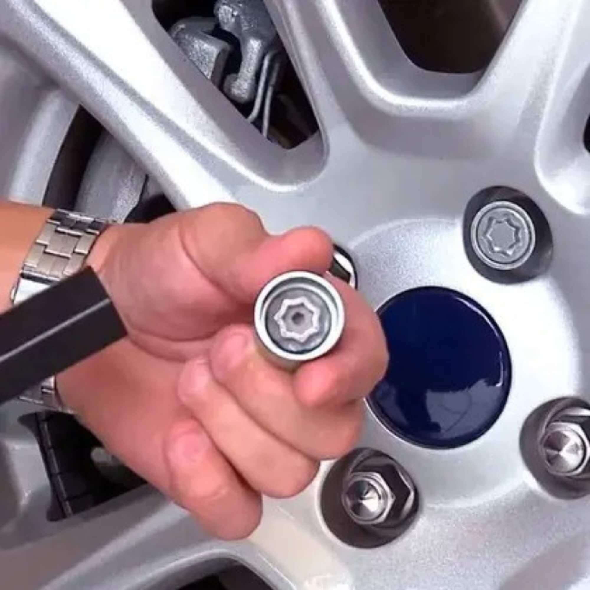 Kit Parafusos Antifurto Starlock com Tampa compatível c/ Chery/Omoda/Jaecoo/VW Farad - ZA/E 3993
