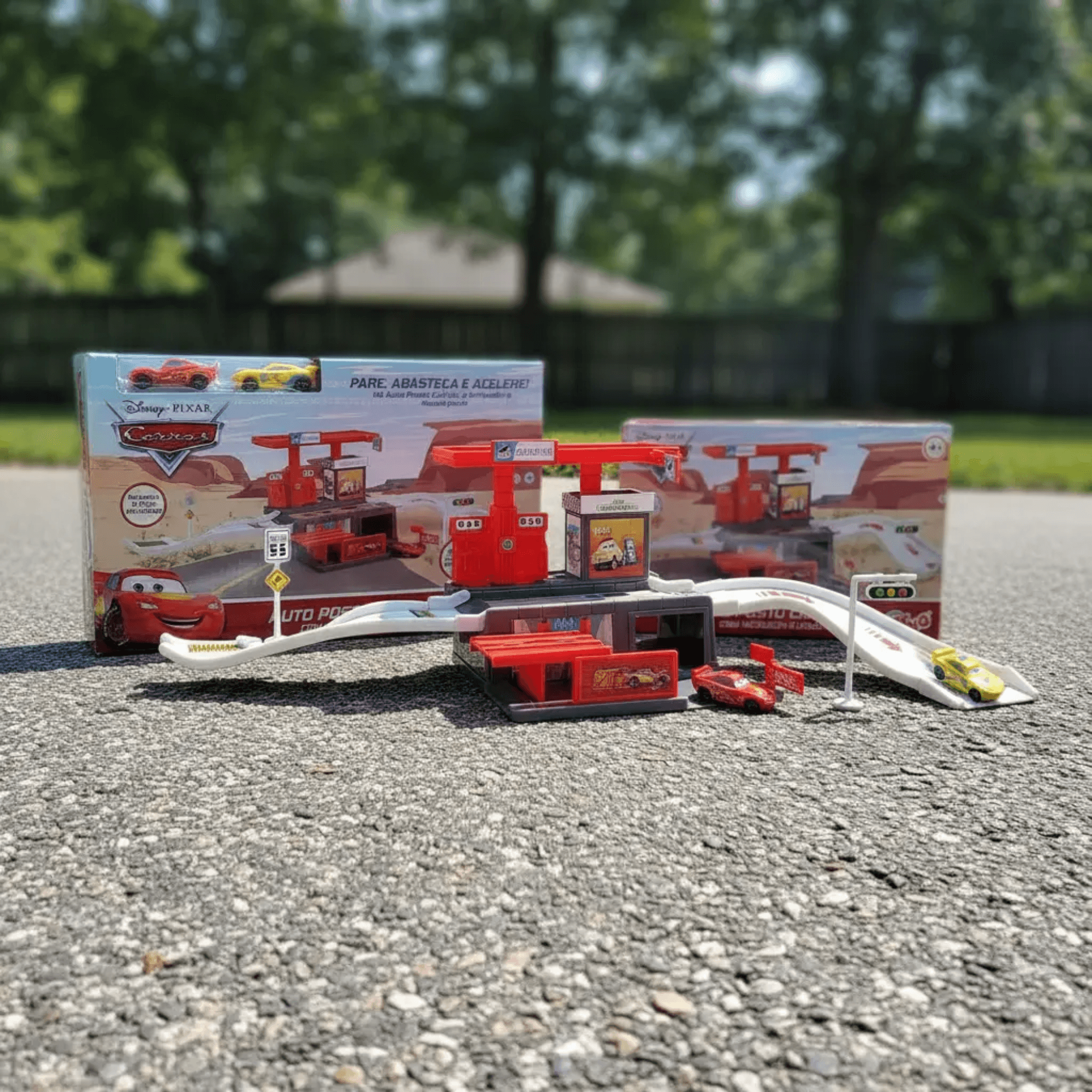 Posto De Gasolina McQueen E Cruz Disney Carros 6 Peças Toyng - 061753