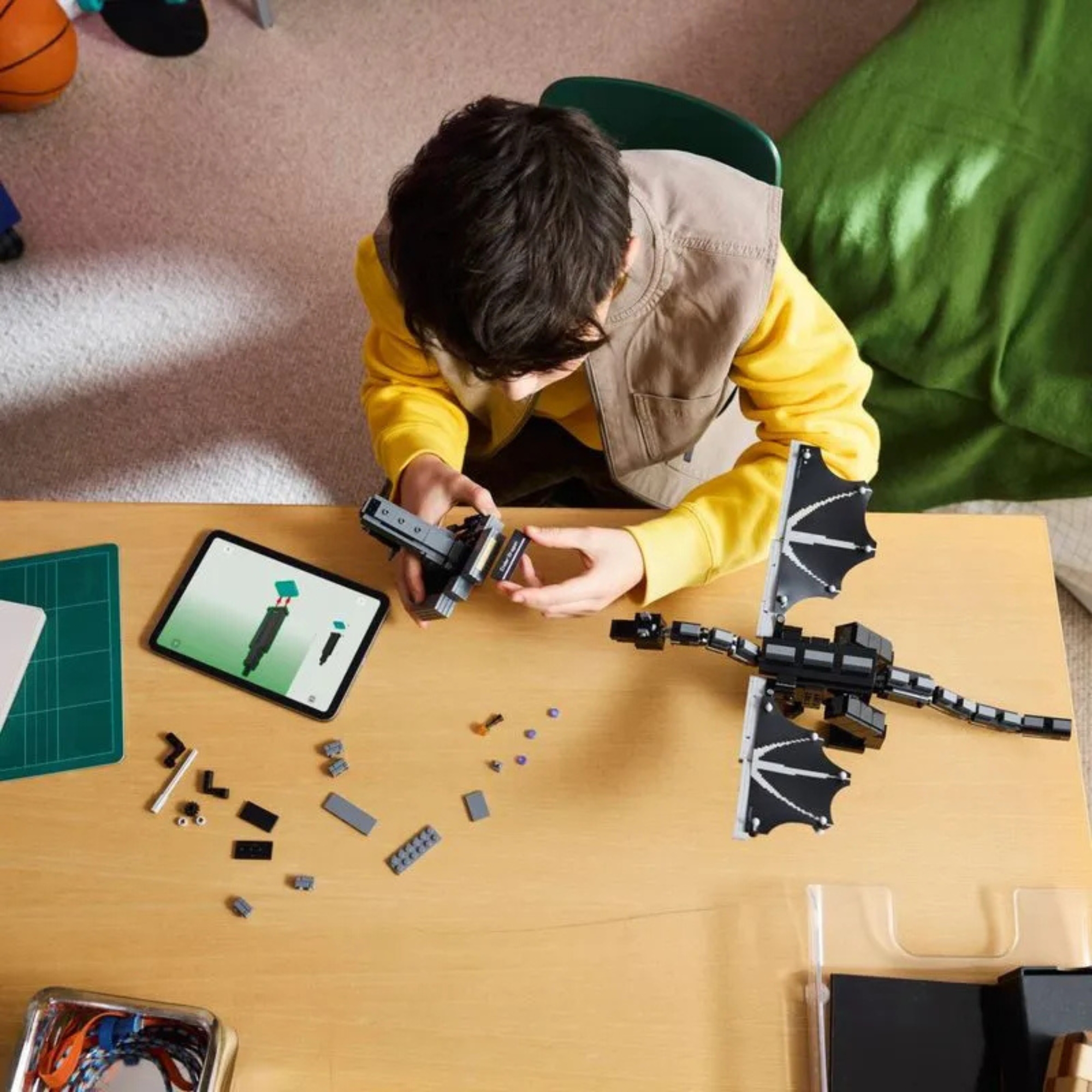 LEGO Minecraft O Dragão Ender com 710 peças - 4111121595