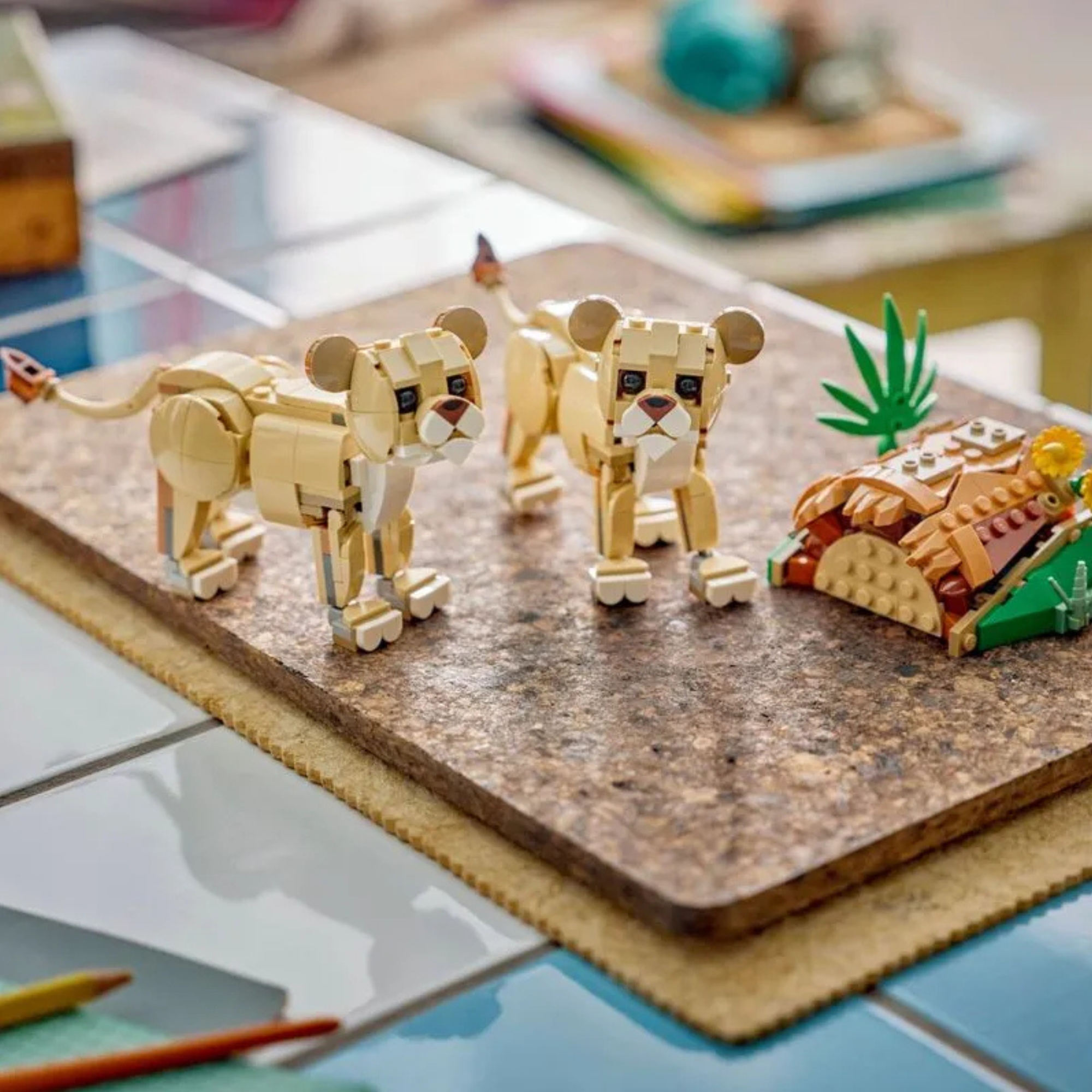 LEGO Creator 3 em 1 - Animais Selvagens: Leão Majestoso c/ 839 peças - 4111131386