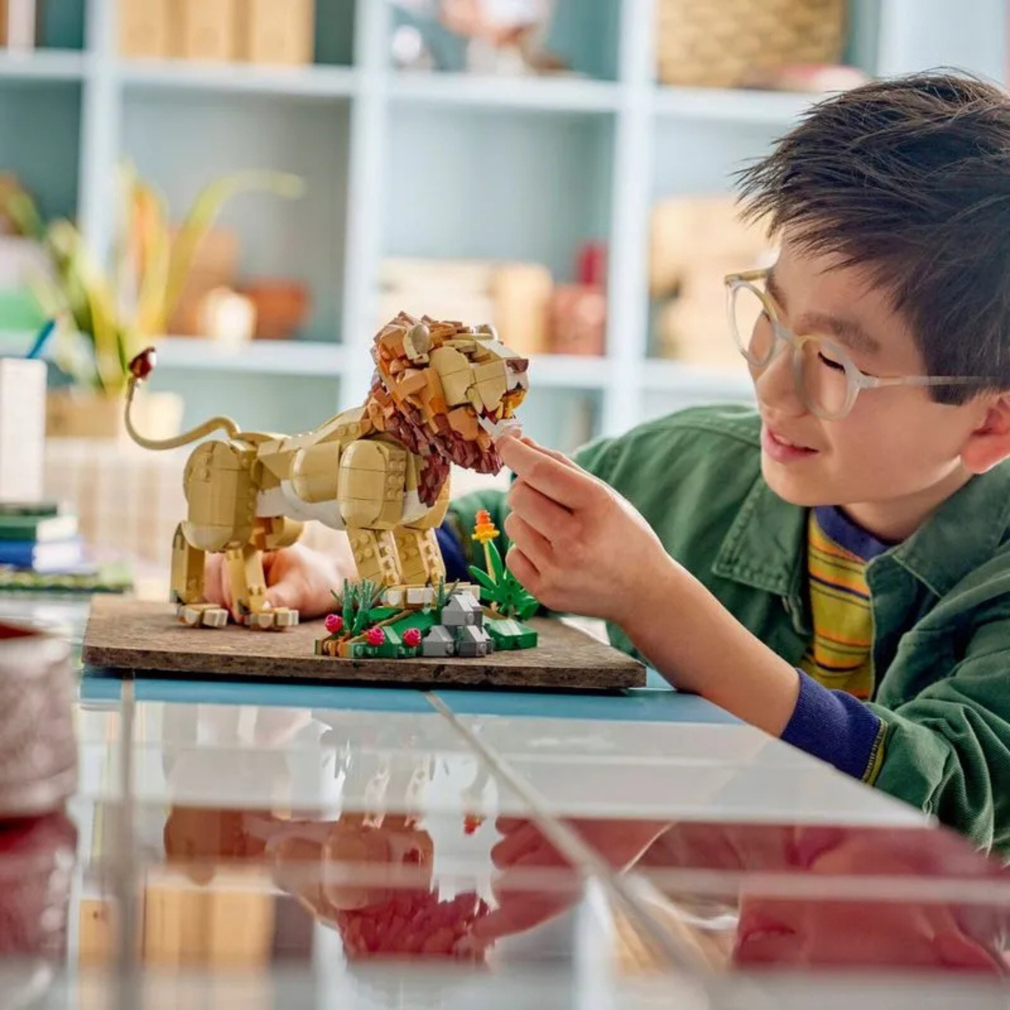 LEGO Creator 3 em 1 - Animais Selvagens: Leão Majestoso c/ 839 peças - 4111131386