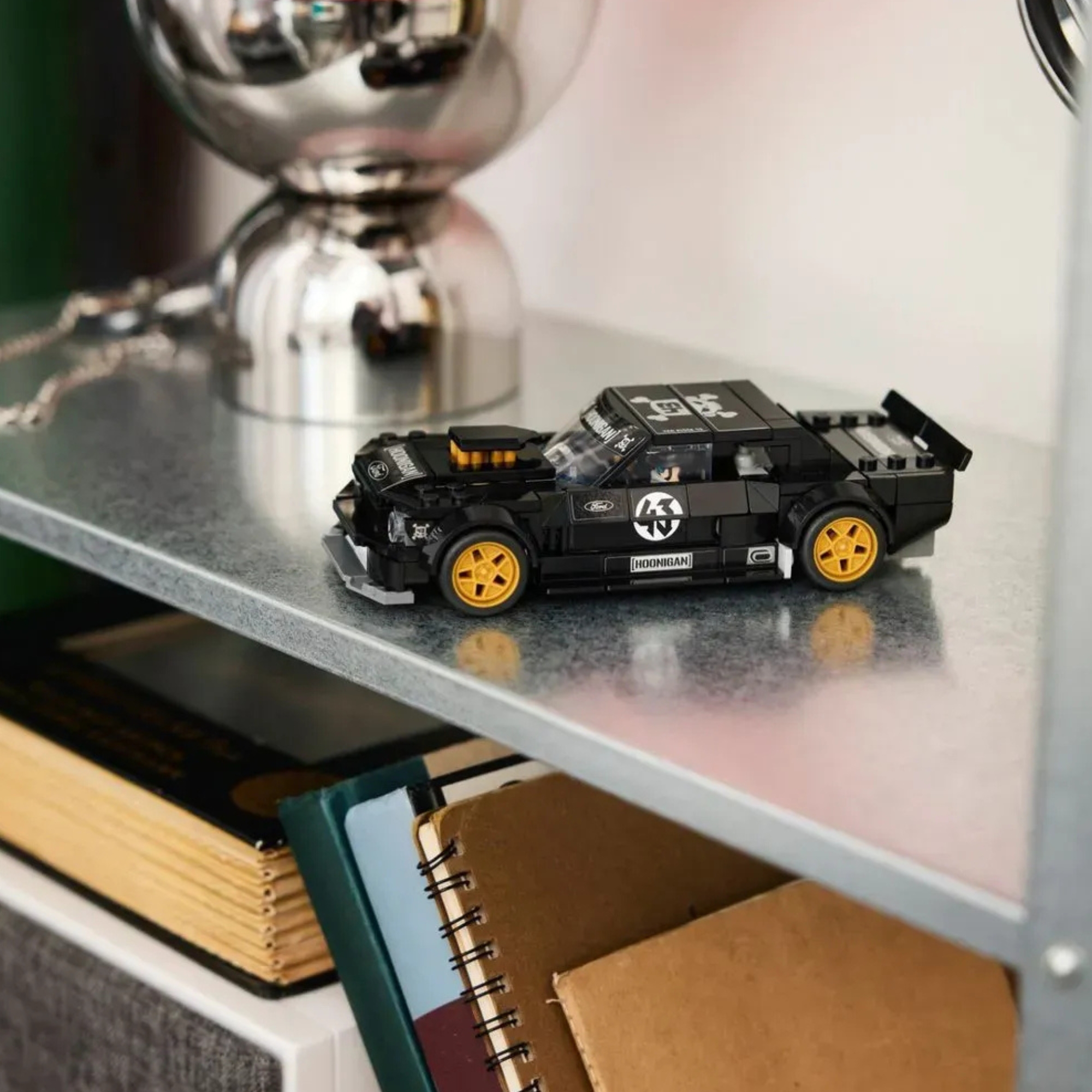 LEGO Speed Champions Ford Mustang Hoonicorn V1 de 1965 de Ken Block 345 Peças - 4111177262