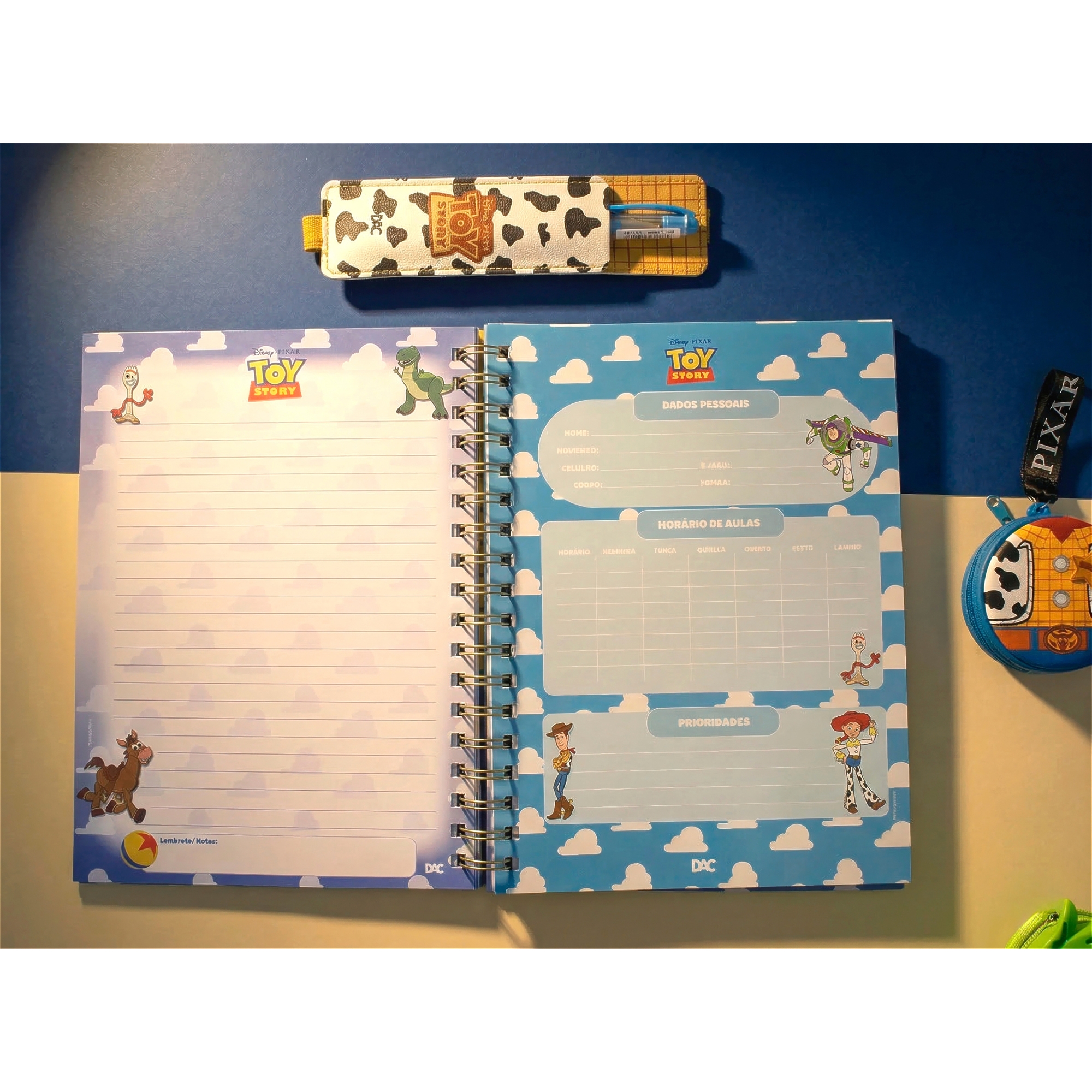 Caixa Criativa Toy Story c/ Caderno Smart + Acessório para Caneta DAC - 5686