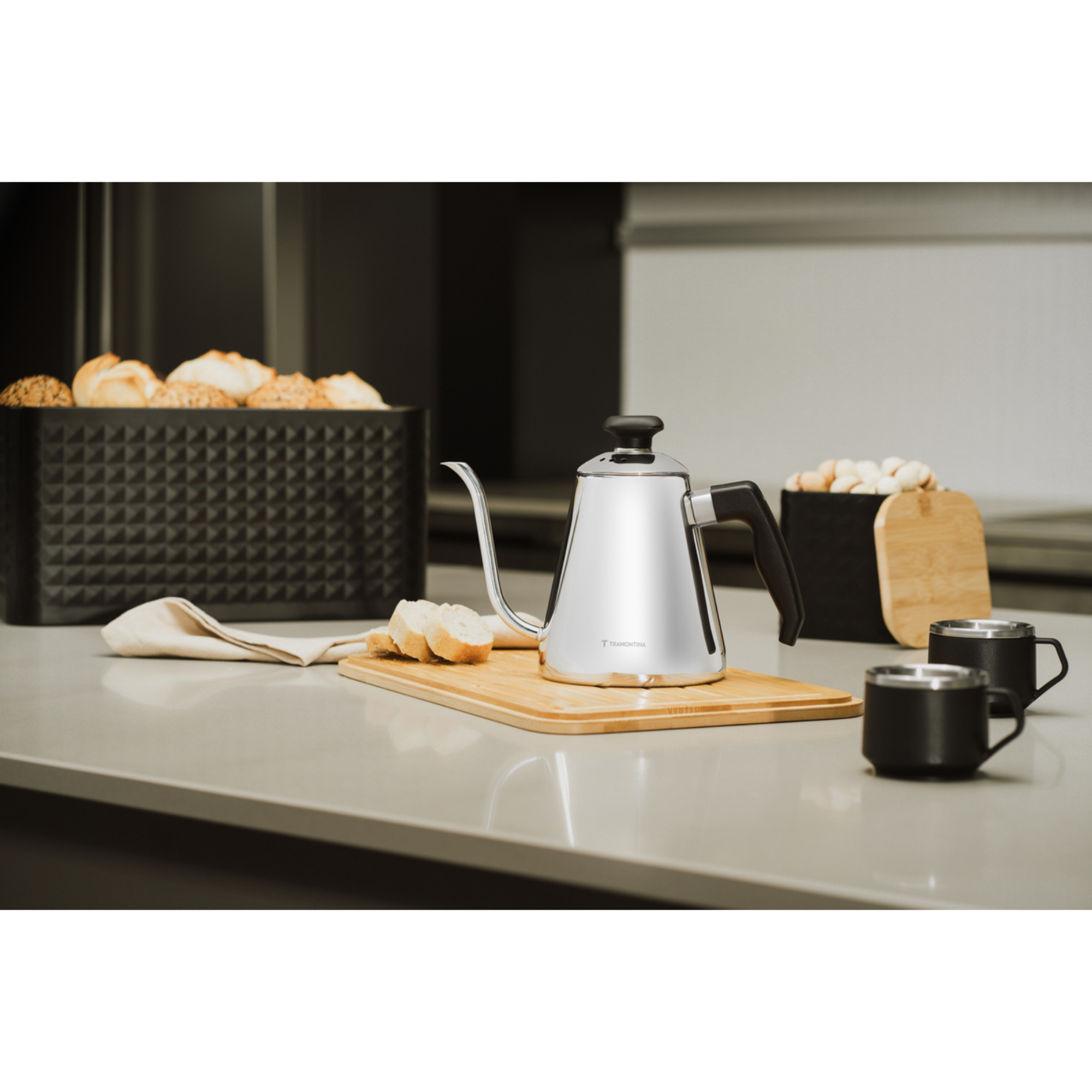 Chaleira Pescoço de Ganso Inox 1L com Cabo Baquelite Tramontina - 61481100