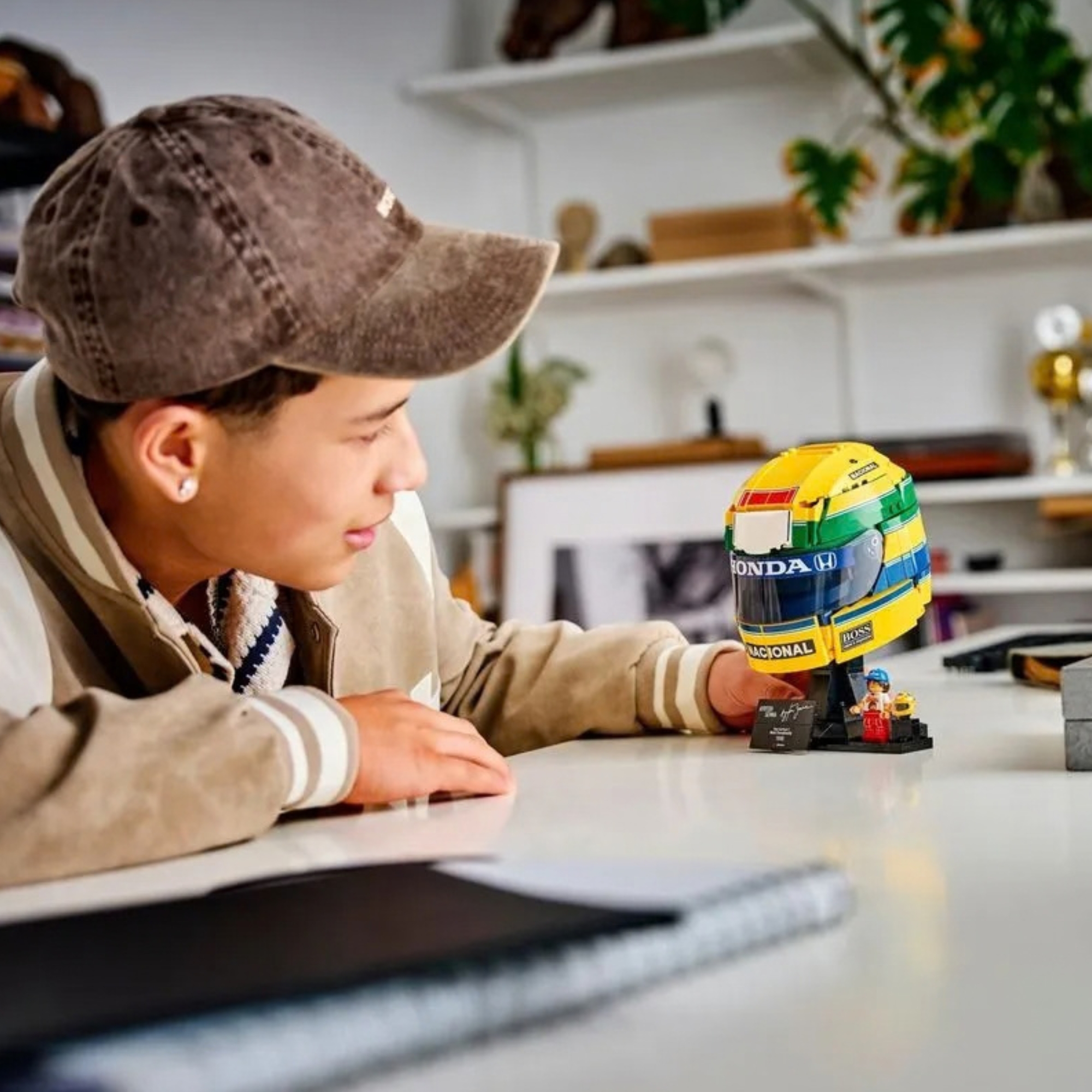 LEGO Editions - Capacete do Ayrton Senna 931 peças - 4111143024