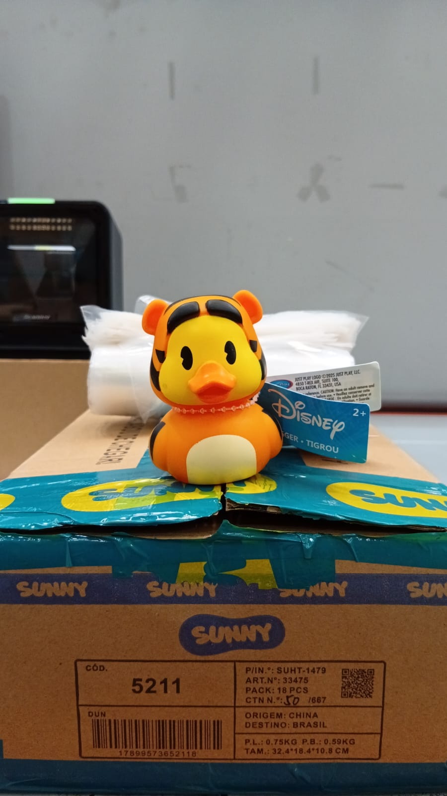 PATINHO DISNEY TIGRÃO URSINHO POOH Sunny - 005211