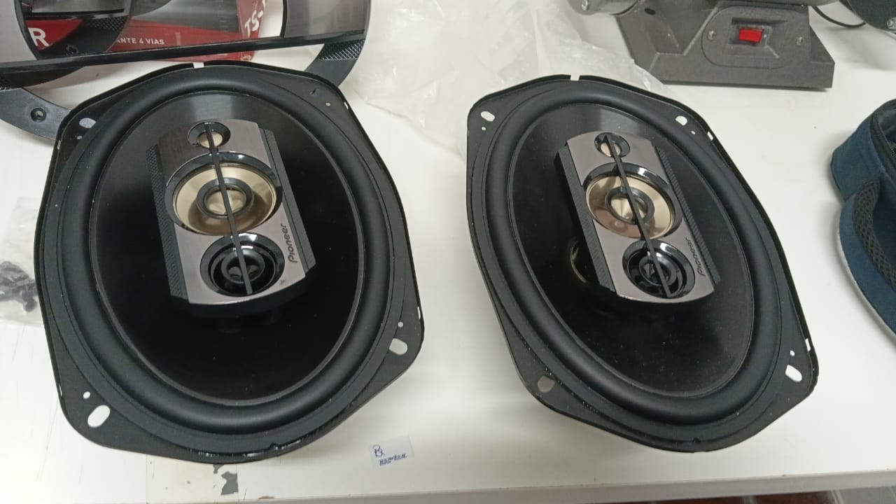 **OUTLET** Par de Alto Falante Pioneer Som Automotivo TS-6990BR 6x9 Polegadas Quadriaxial 150W RMS