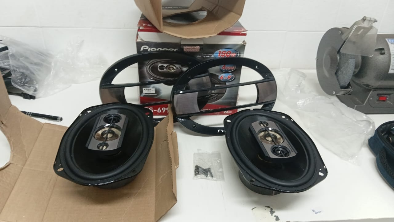 **OUTLET** Par de Alto Falante Pioneer Som Automotivo TS-6990BR 6x9 Polegadas Quadriaxial 150W RMS