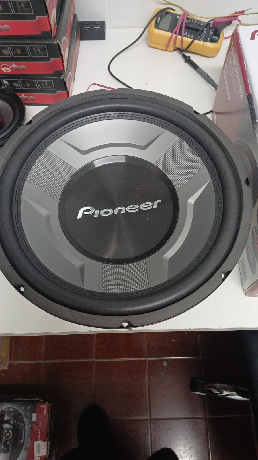 **OUTLET** Alto Falante Subwoofer 12 Polegadas 350WRMS Bobina Simples 4 Ohms Pioneer - TS-W3060BR